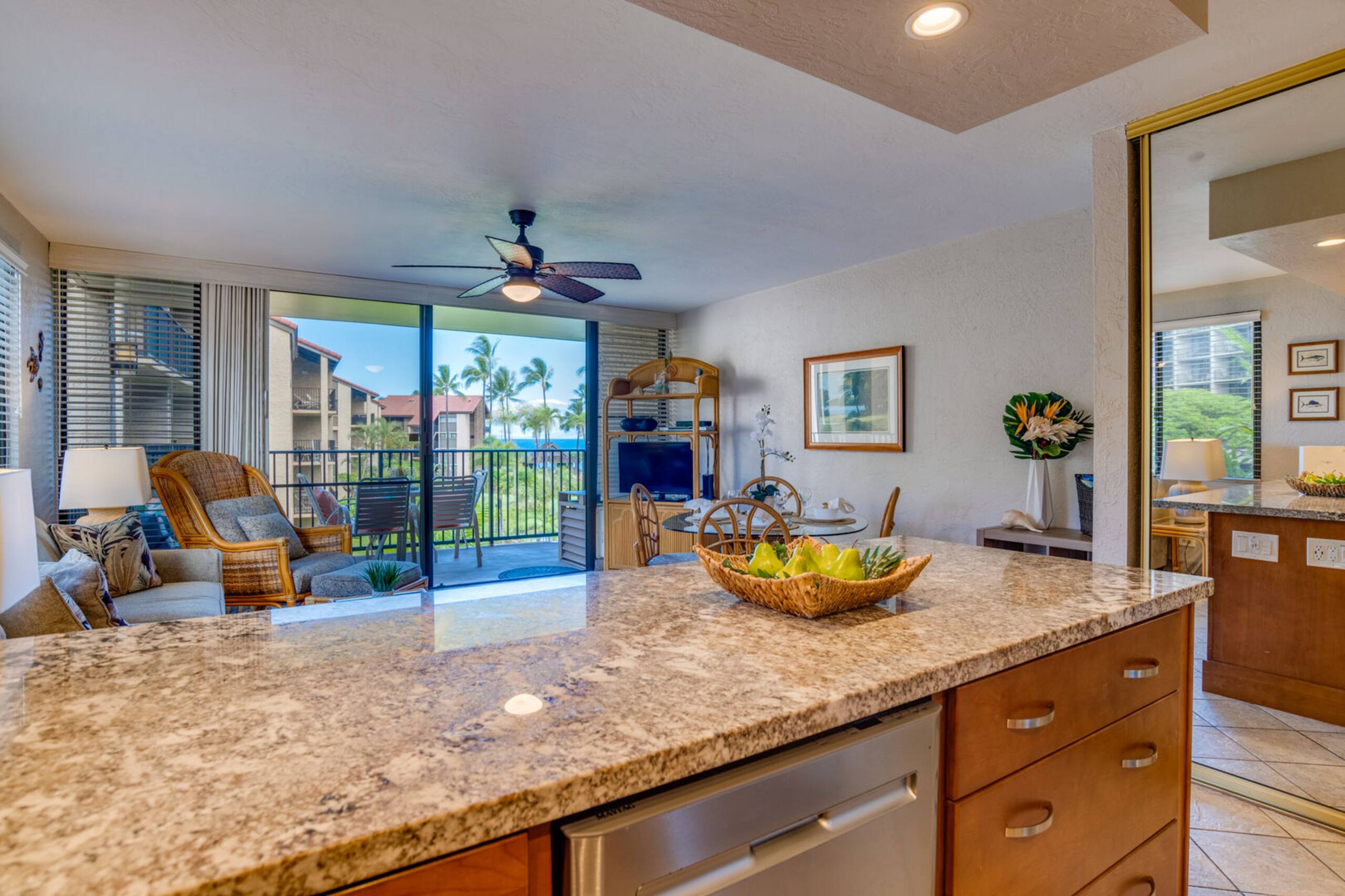 Condo in Lahaina · ★4.75 · 1 bedroom · 2 beds · 1 private bath - Image 12