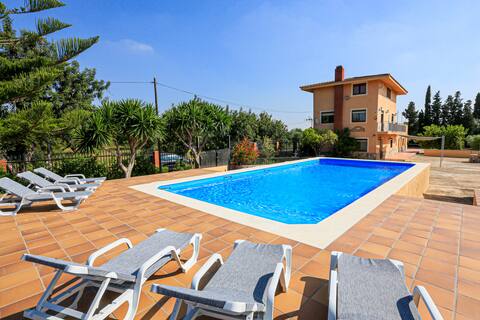 VILLA LA HIGUERITA * only families *