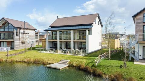 Overton Island 11 (OI11), Silverlake, Dorset