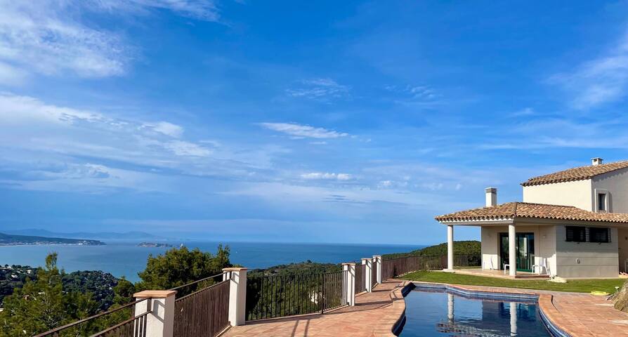 Villa for rent with swimming pool in Begur, Centre gallery image 2