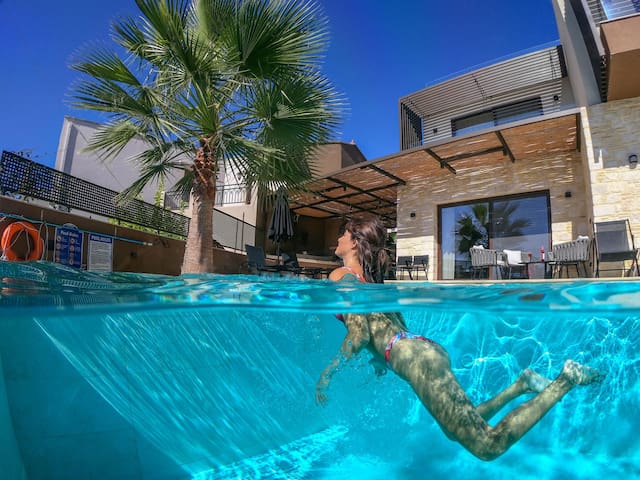 Almi-Cove Hilltop Villa II