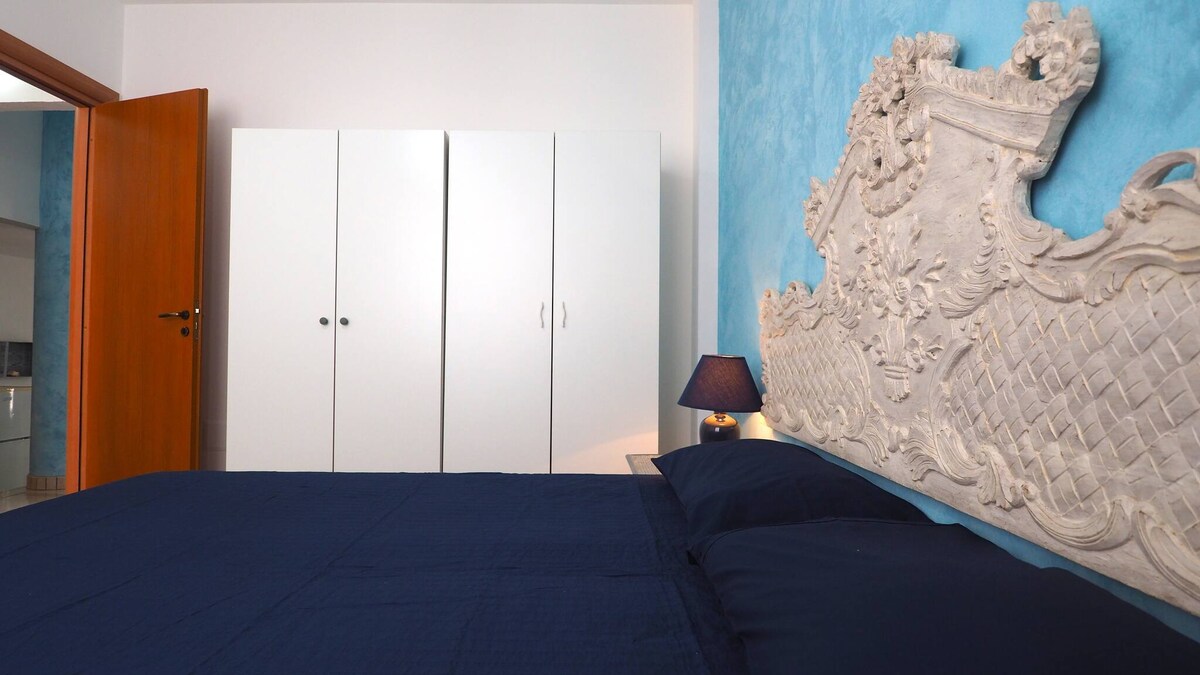 Top Airbnb: Villa just a few metres from the sea, 2 bedrooms, in Racale