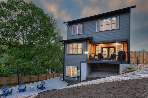 Modern, Pet-Friendly Mountain Home with Firepit!