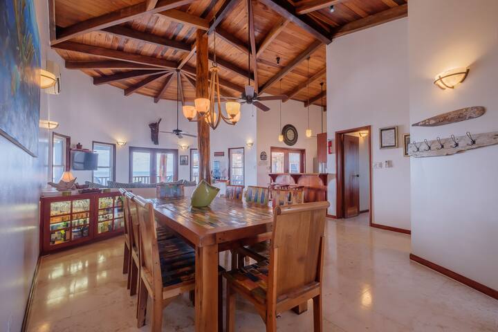 Grand ocean view island home, perfect location. gallery image 2