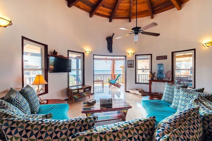 Grand ocean view island home, perfect location.