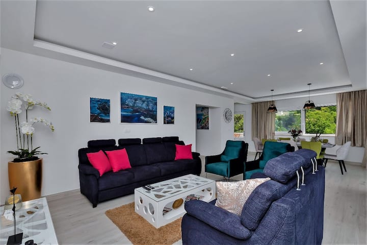 Villa Vivace Mit Pool - Makarska
