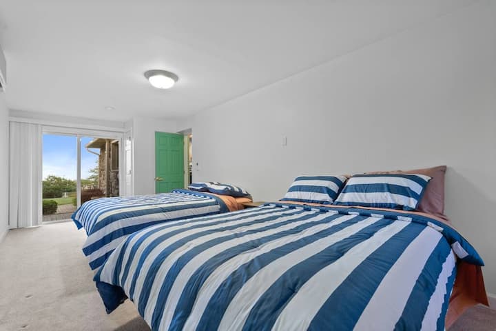 غرفة النوم الثالثة، تقع في الطابق الرئيسي