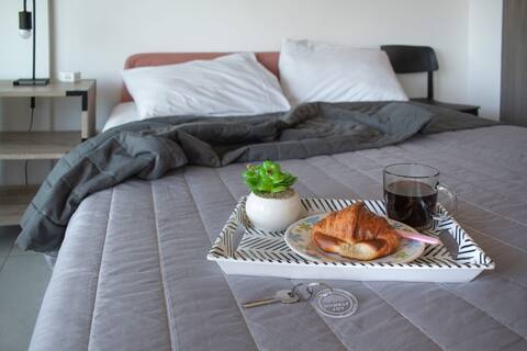 Enjoy a Modern Studio in the beautiful San Telmo