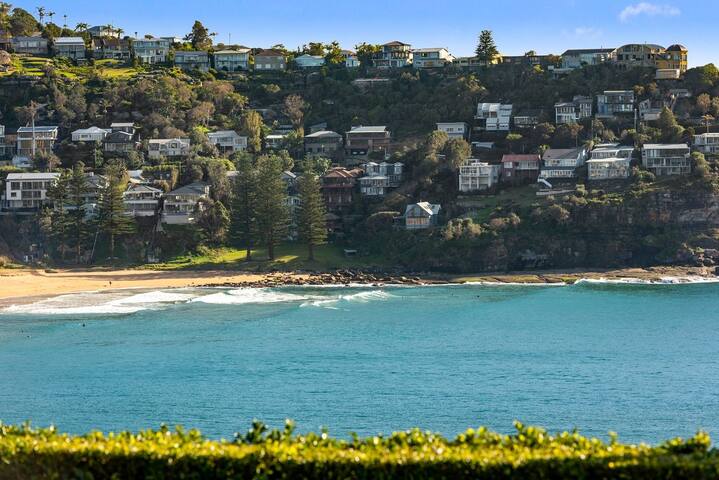 La Balena by Palm Beach Holiday Rentals gallery image 2