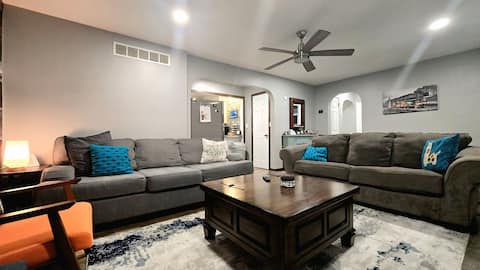 Spacious Dual-Home Retreat for Groups