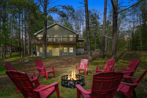 Tranquil Lakefront Oasis - Fire Pit, Fishing, BBQ