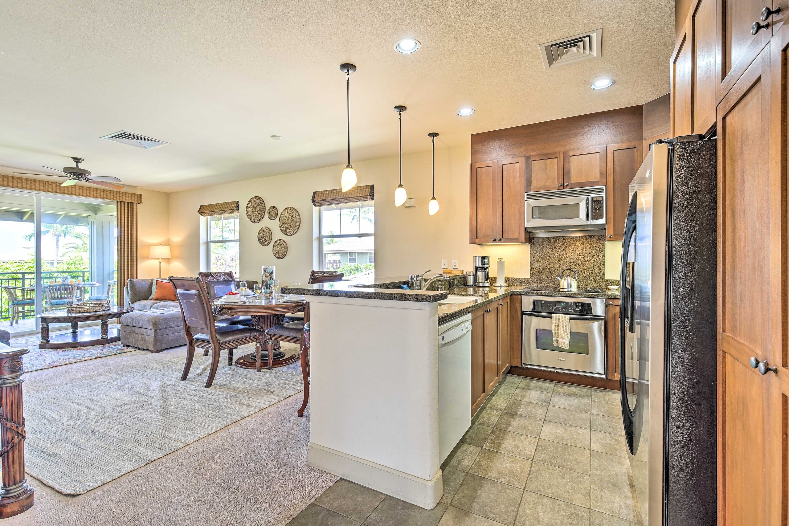 Sun-Soaked Waikoloa Retreat w/ Private Lanai - Photo 3