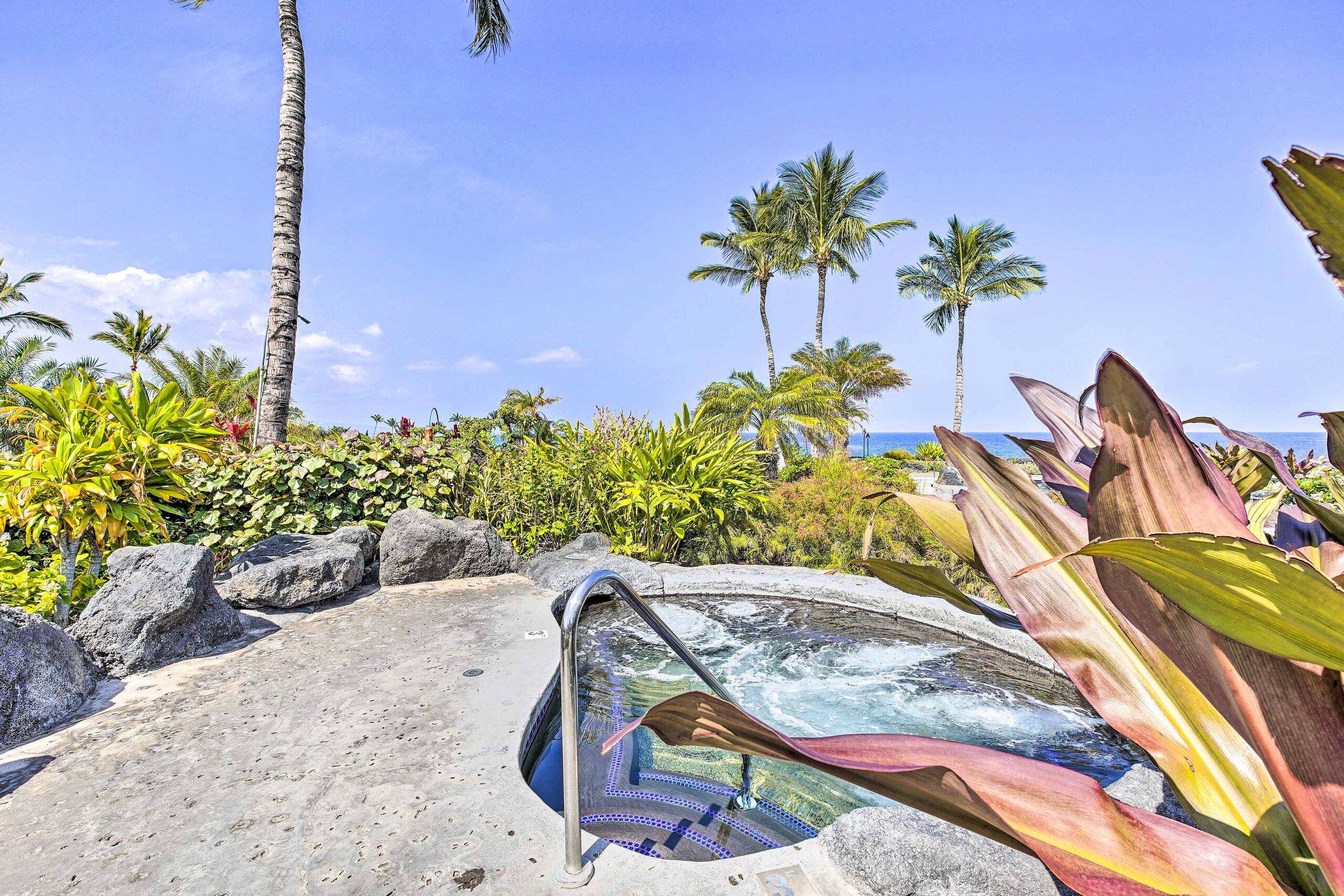 Sun-Soaked Waikoloa Retreat w/ Private Lanai - Photo 34