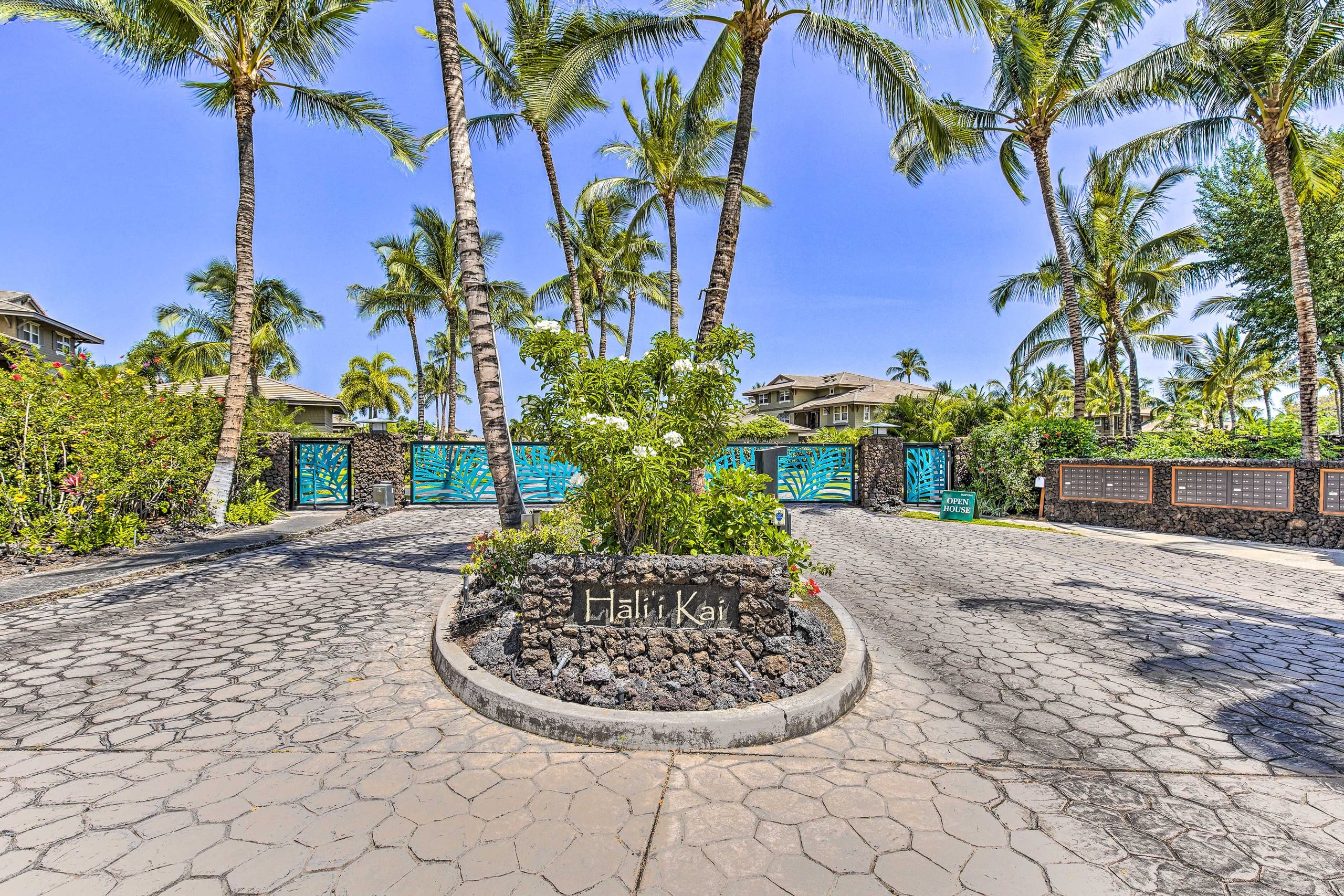 Sun-Soaked Waikoloa Retreat w/ Private Lanai - Photo 42
