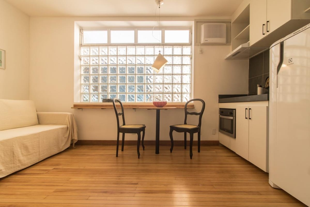 Successful Airbnb property: Modern flat with balcony and view of Sugar Loaf in Santa Teresa