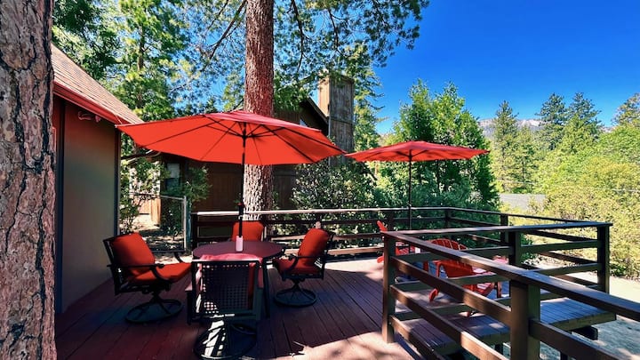 Rocky Raccoon: Cabin With Scenic Views And Hot Tub - Idyllwild-Pine Cove, CA