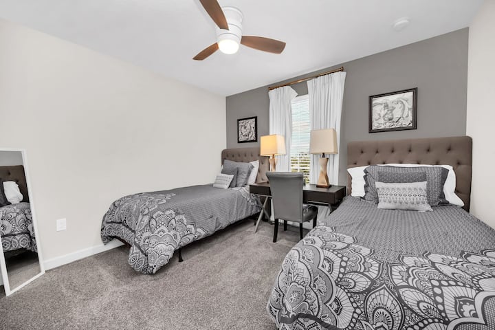 4710 Kings Castle Cir_06.1 (25).jpg