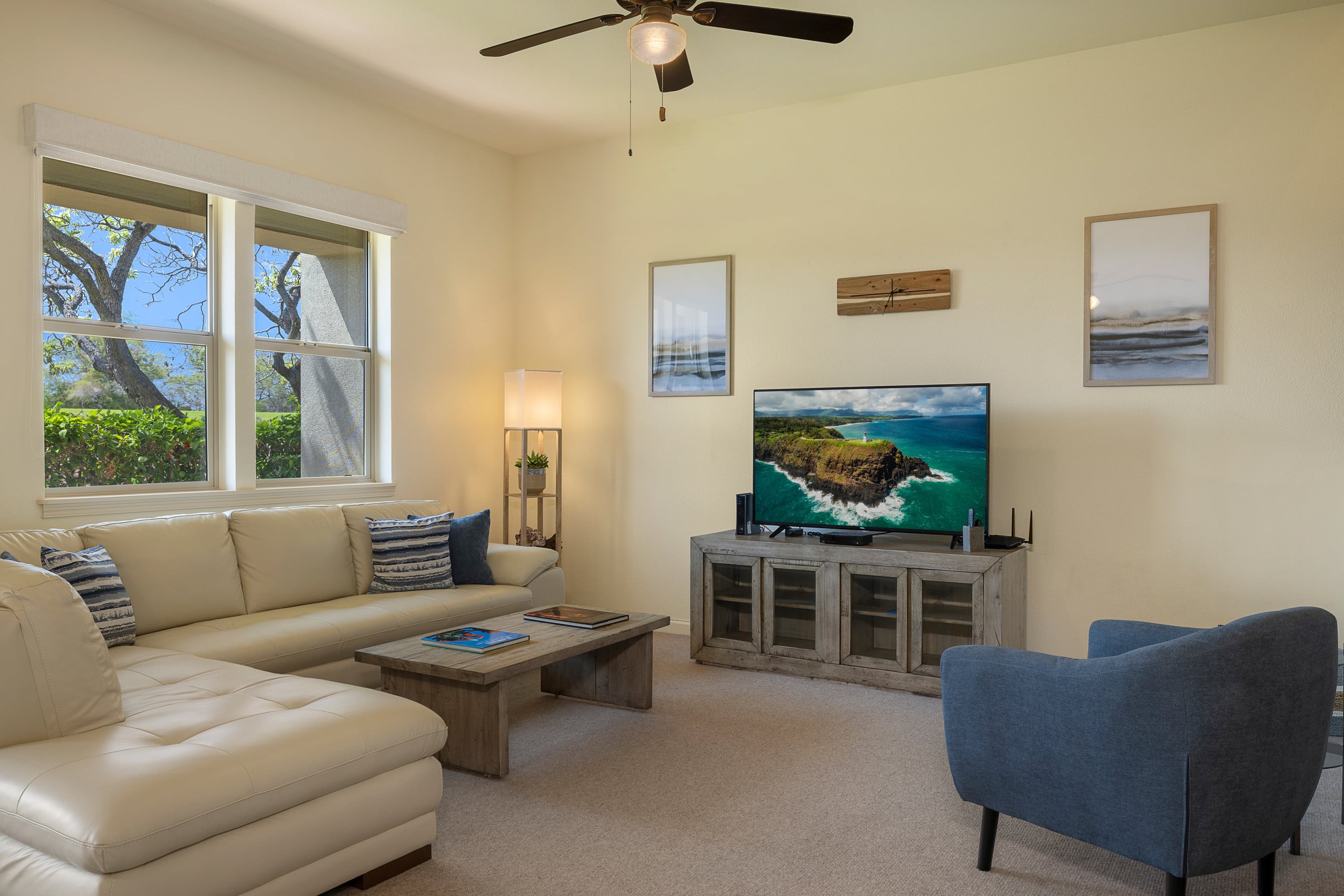 Condo in Waimea · ★4.9 · 2 bedrooms · 3 beds · 2.5 baths - Image 3