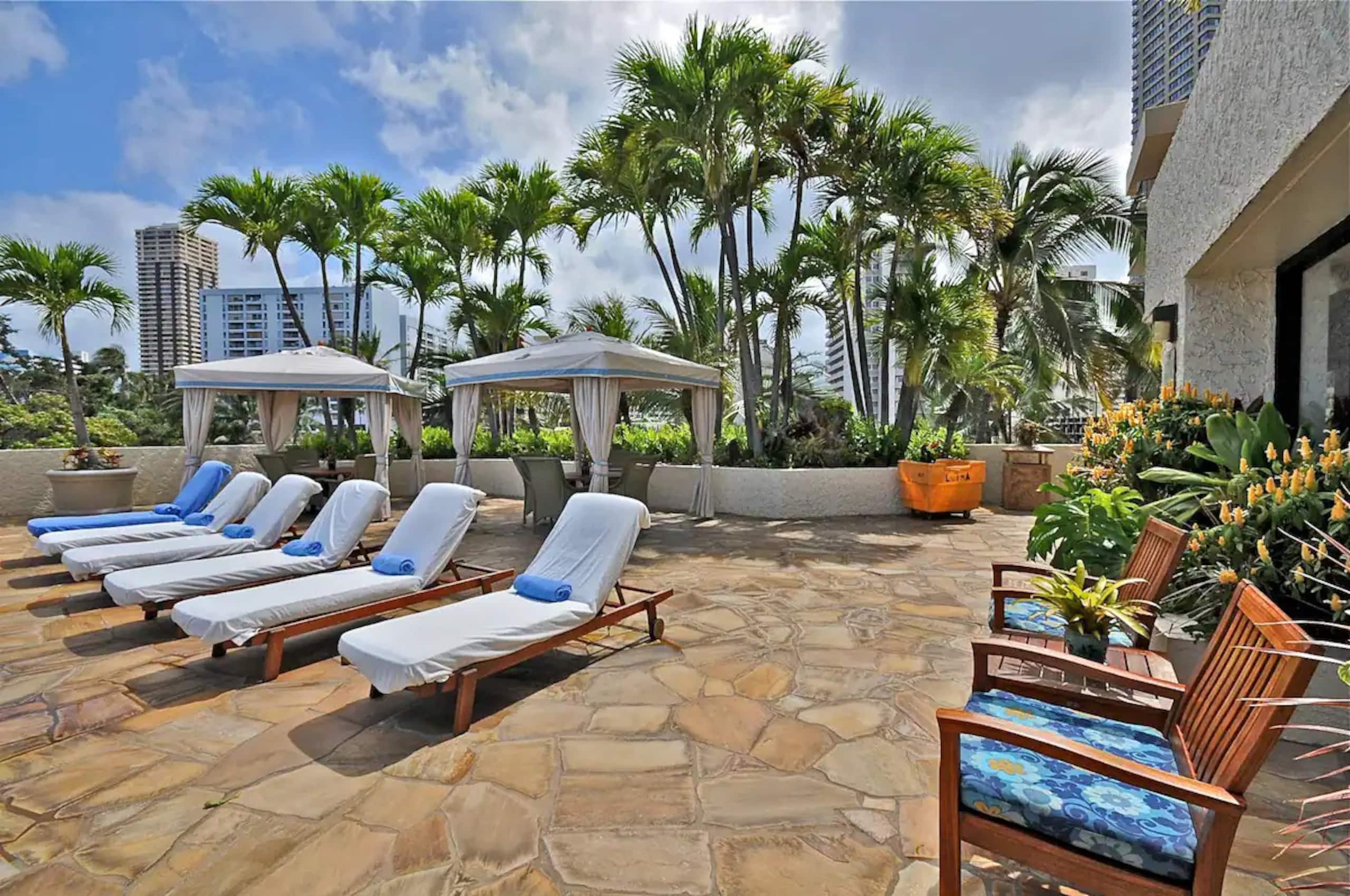 Luana Waikiki Hotel - Studio with Ocean View - Photo 30