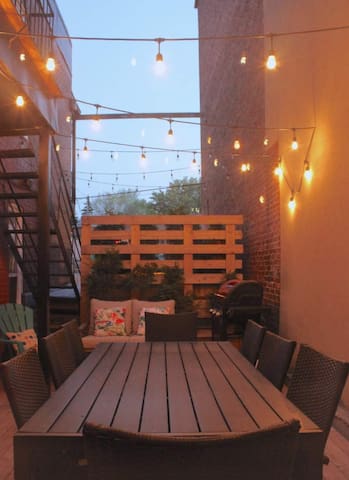 MTLVR #12 | Luminous, 5 beds, Plateau, A/C gallery image 3