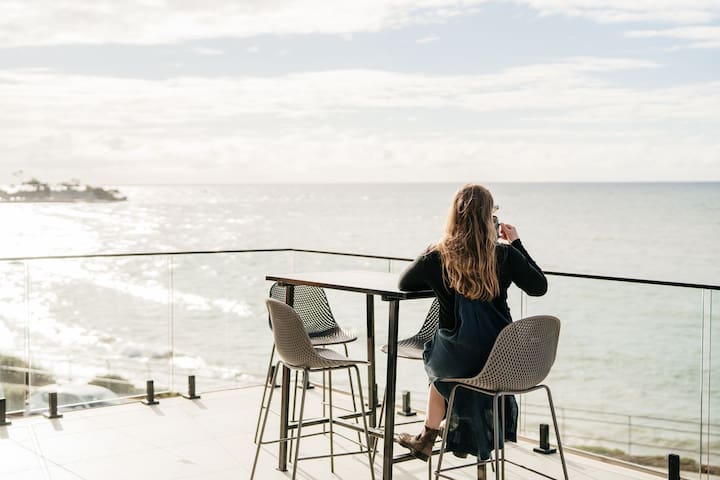 Novo Luxury Apartment Penguin Accommodation Itas