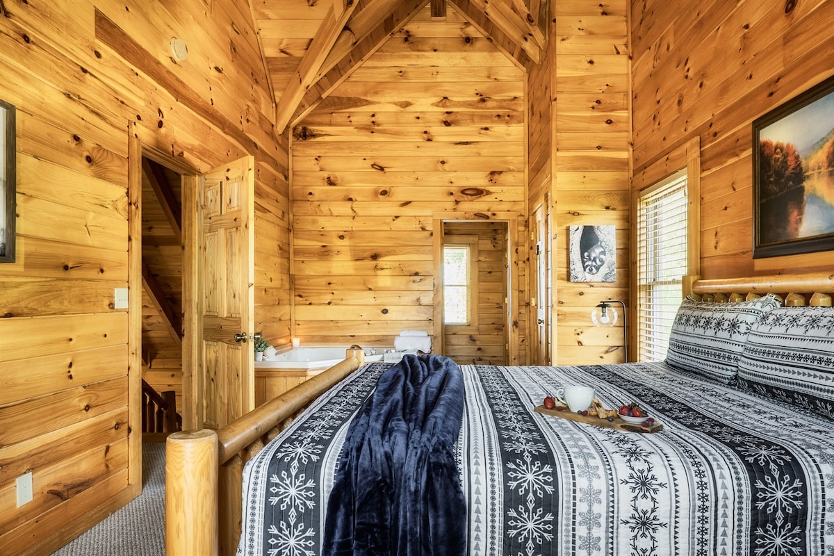 【2号卧室】加大双人床和按摩浴缸