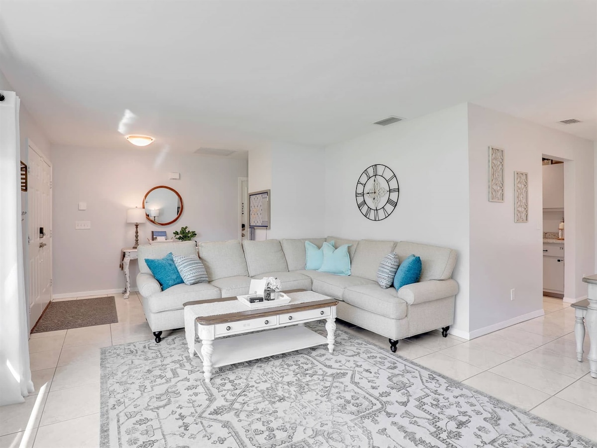 Successful Airbnb property: 3BD 1-Acre Oasis: Private Pool Estate near Beaches in Bonita Springs