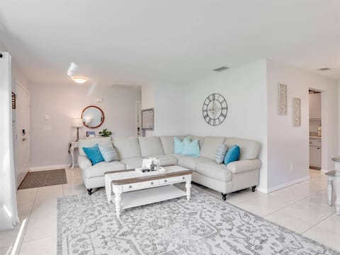 Successful Airbnb property: Luxe Bonita 1-Acre Private Oasis with Heated Pool in Bonita Springs