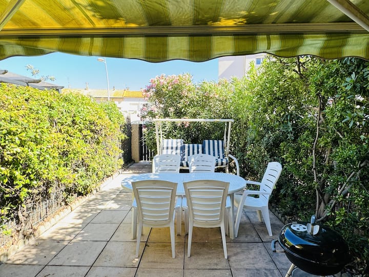 Maison De Ville Avec Terrasse à 100 M De La Plage - Saint-Pierre-la-Mer