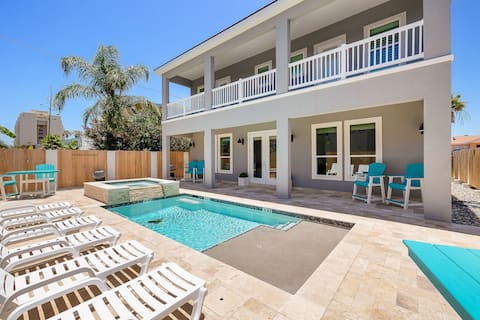Luxury Coastal Escape • 2 Min Walk to Beach