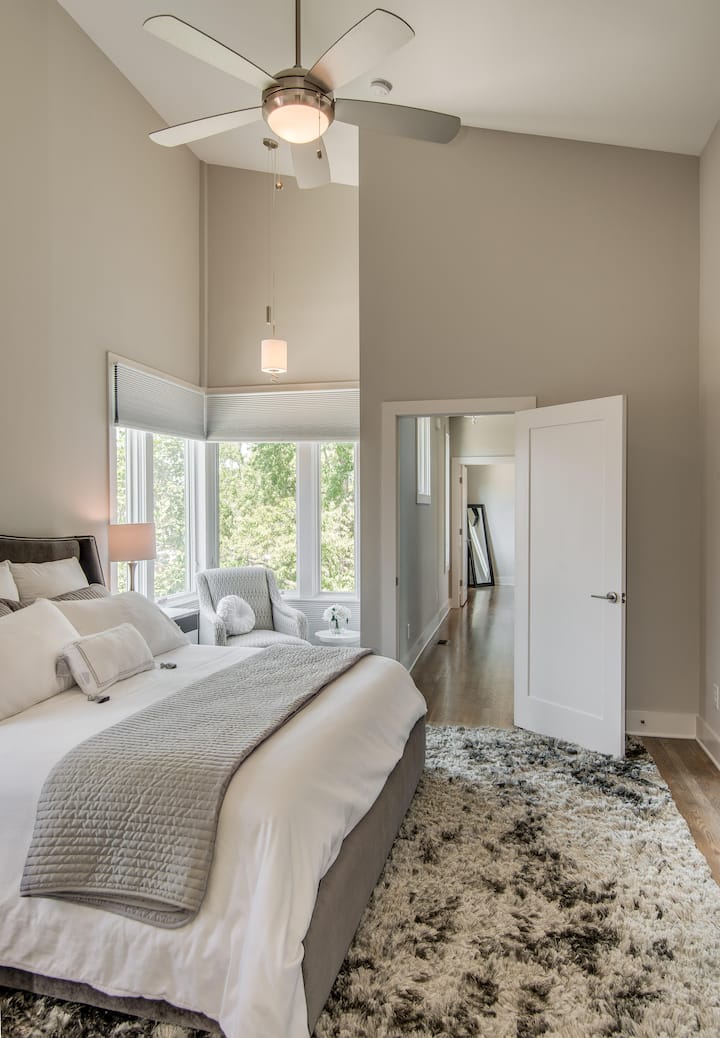 العودة إلى ماستر ، مراوح السقف في كل  غرفة نوم