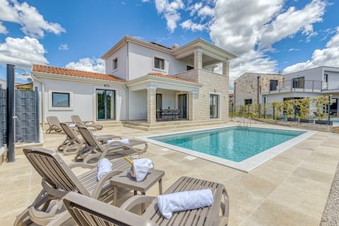 Top Airbnb: Villa istria vabriga in Červar