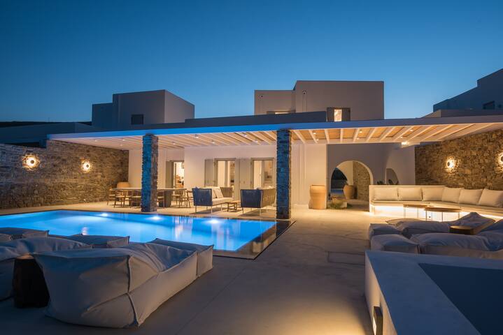 Oneiro Villa. Antiparos as Dreamy as it gets