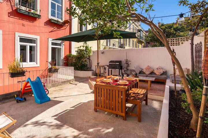 Lisbon Design Flat, Luxury, 7 People, Pool Garden gallery image 3