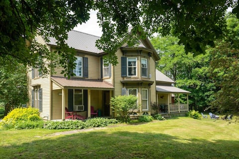 *Fly Creek Manor*3.7Mi to HOF*4Bedrooms2Ba/Sleep10