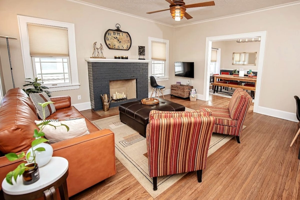 Prunus serotina (Black Cherry), image size:1200x800