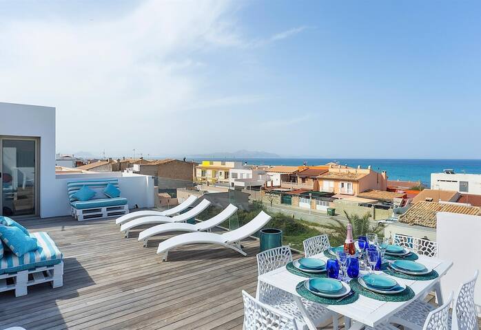 Sea View House with terrace gallery image 2