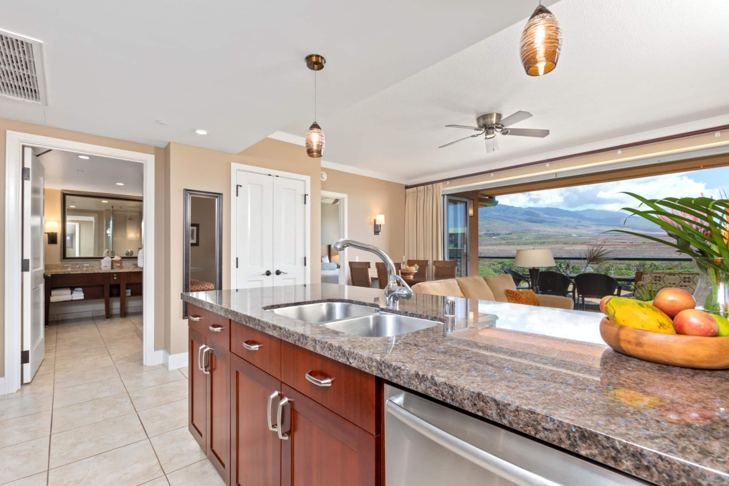 Condo in Lahaina · ★5.0 · 1 bedroom · 2 beds · 1 bath - Image 12