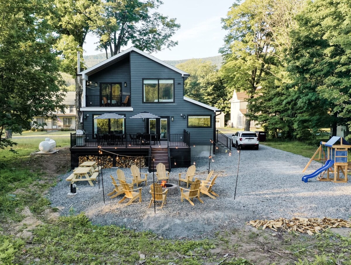 Maple Lodge Luxury Cabin, KidFriendly Houses for Rent in