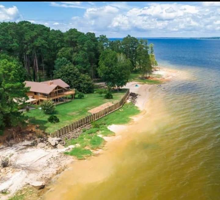 Rollingwood Retreat Waterfront in Westwood Houses for Rent in