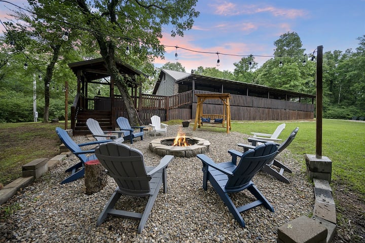 1-story Cabin W/ Ramp Entry Sensory Room Hot Tub Sleeps 10 - Oklahoma