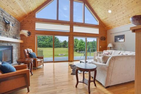 Luxury Retreat | Hot Tub, Sauna, Game Room, Trails