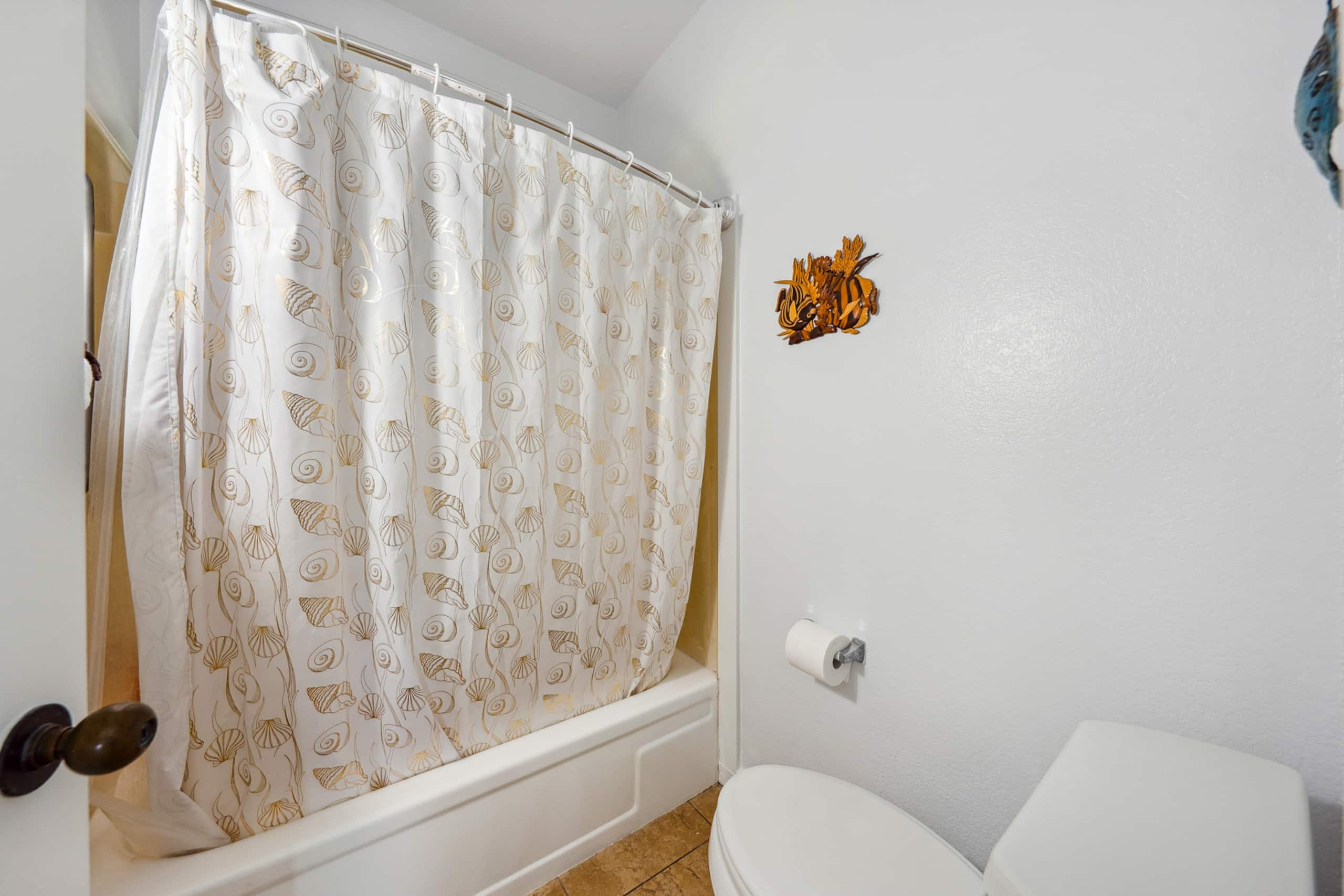 KP313 -Top FL | Partial Ocean •Pool•Gym•AC - Photo 19