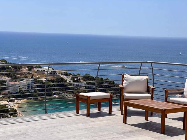 Villa con piscina sobre la Almadrava gallery image 2