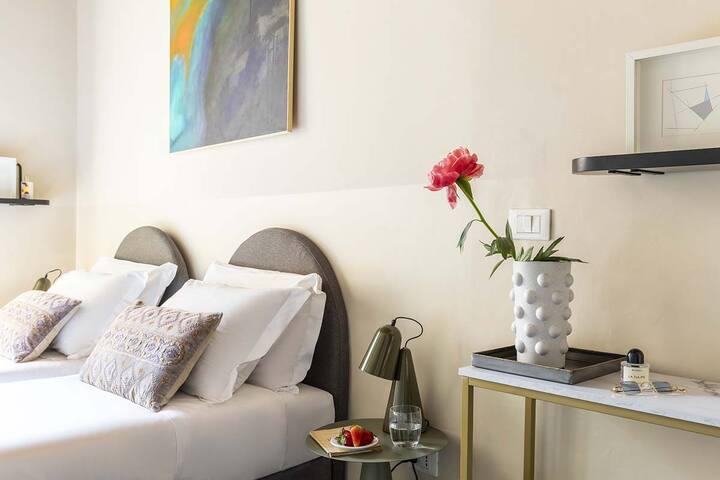 ROMAC Baullari III Family apart in Campo de Fiori gallery image 5