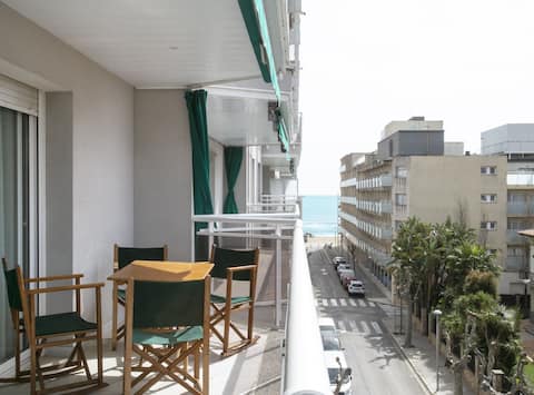 Cozy Apartment 50 meters beach