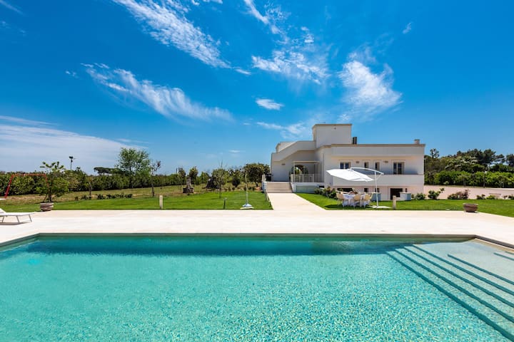 Villa Donna Sofia by Perle di Puglia