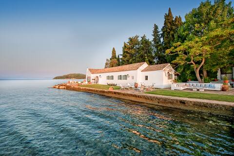 Boukari Bay