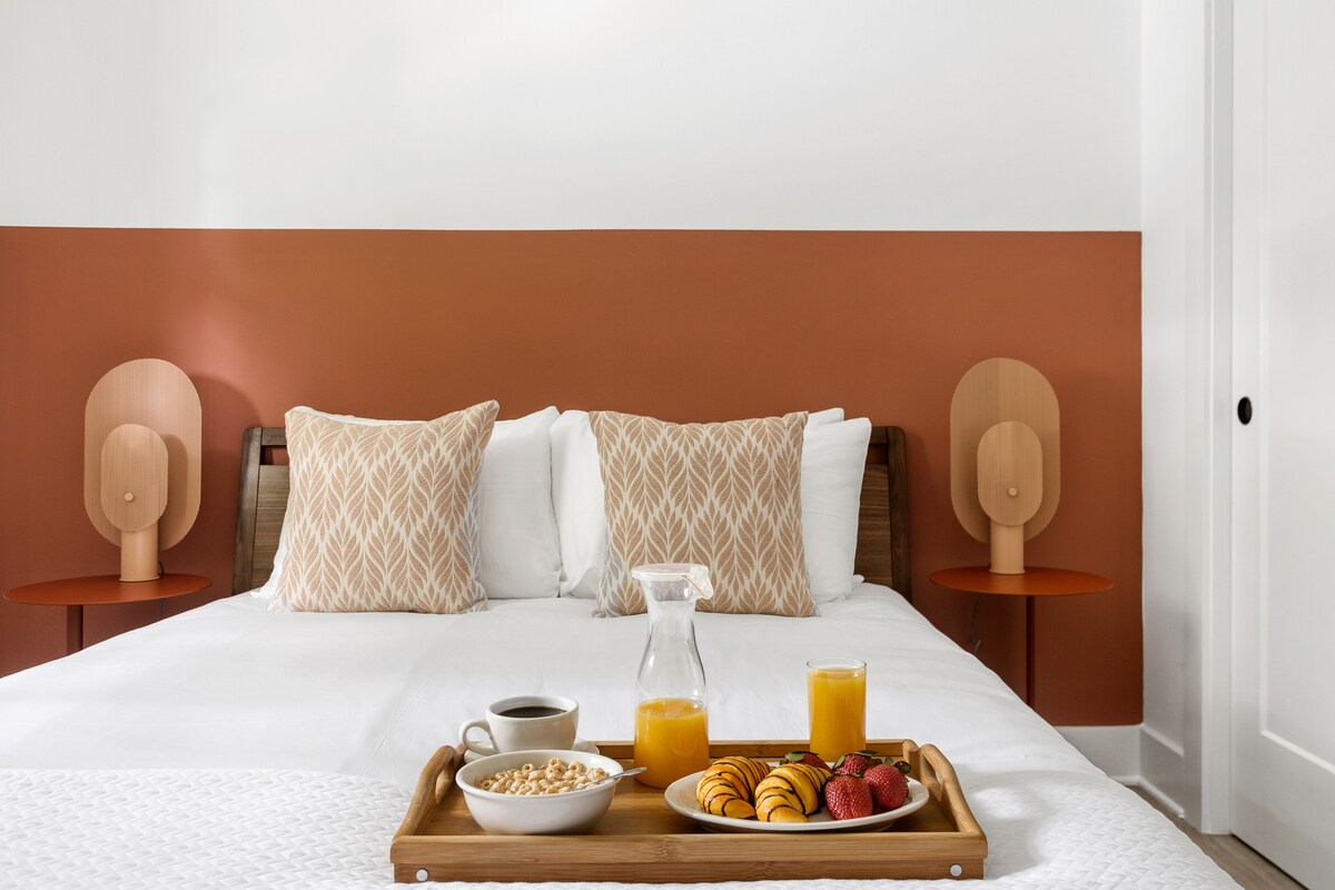 Chambre principale avec lit Queen Size