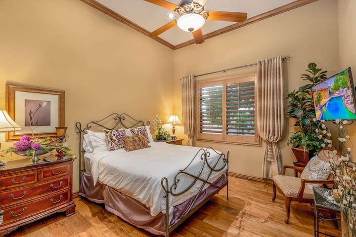 Ძირითადი აპარტამენტი 3 ლუქს-კლასის განმარტოებაა.